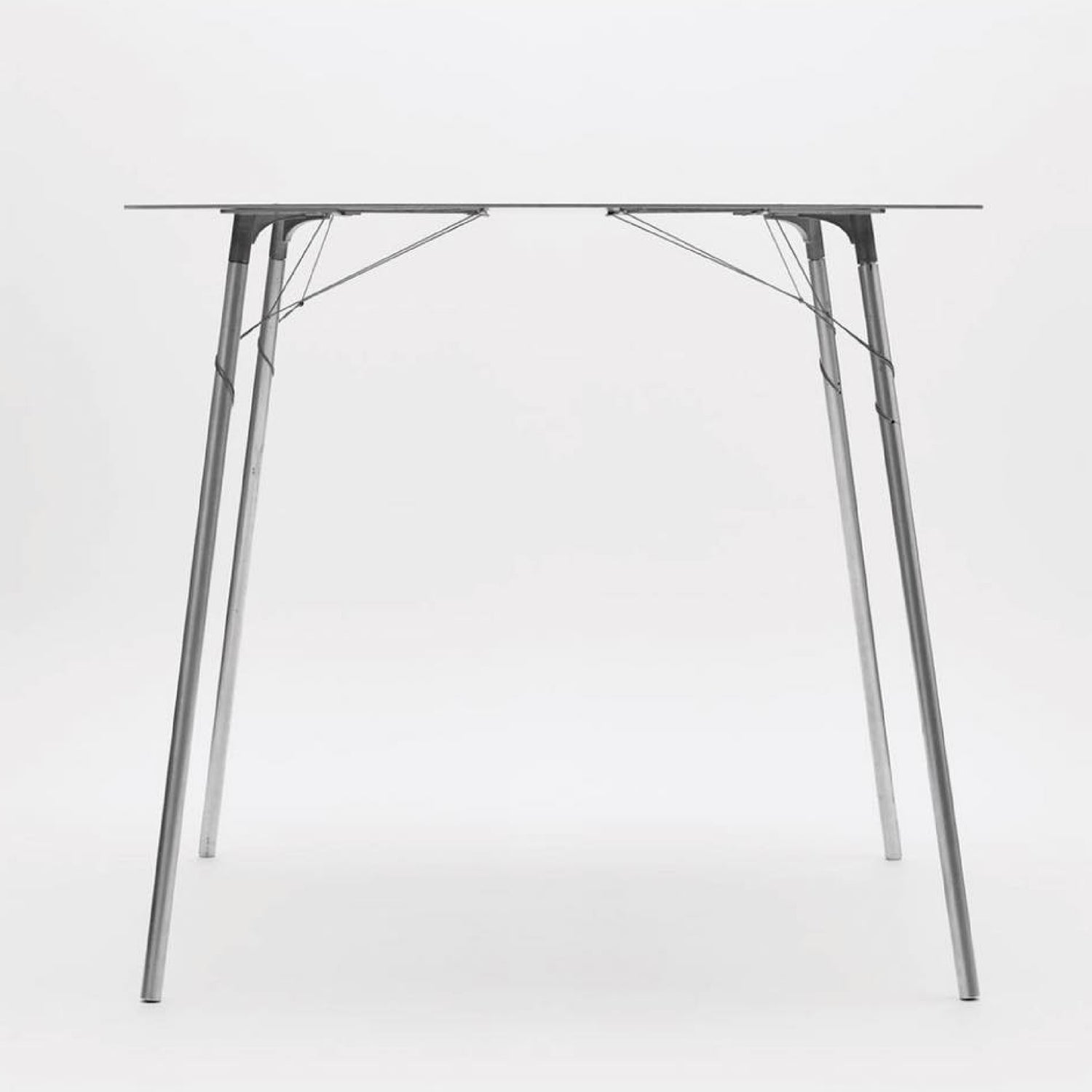 Tisch 1