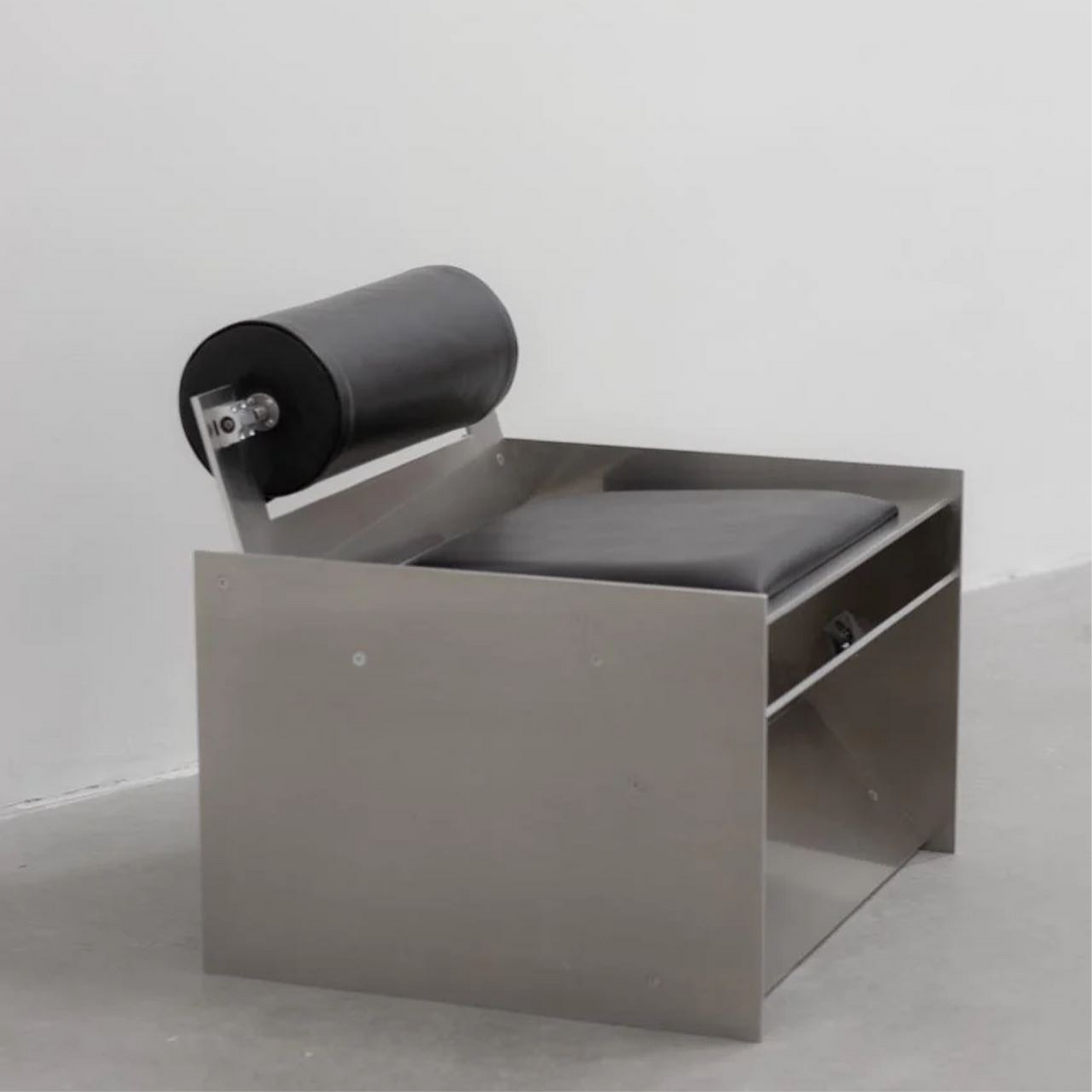 Chair : Drone